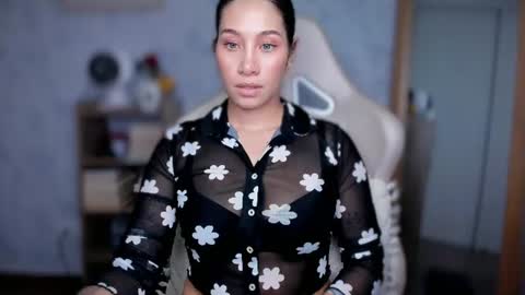 Snapshot of soytulu_ chatting on 06-14-26, 11:18 brisa s online show from 06-14-26, 11:18