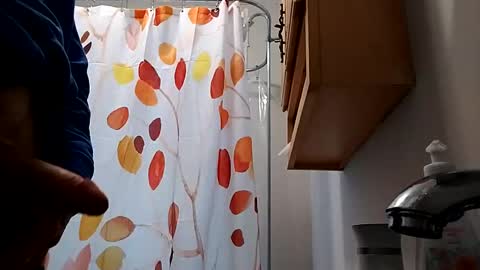 Snapshot of sp696804 chatting on 11-02-25, 09:28 sp696804 online show from 11-02-25, 09:28