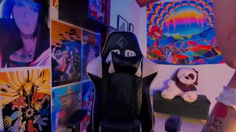 Val online show from 02-05-25, 01:47