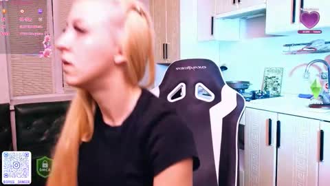 space danger online show from 10-12-25, 03:33