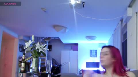 Spacegirl online show from 02-06-25, 10:32