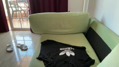 spain_boy3 online show from 05-20-26, 02:56