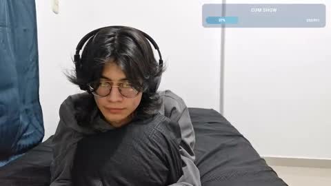 Snapshot of spaiseebuhnaanuh chatting on 03-05-25, 02:25 Roger online show from 03-05-25, 02:25