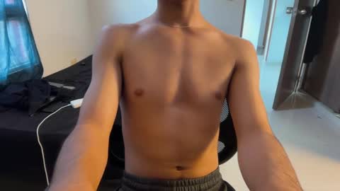 Snapshot of spaiseebuhnaanuh chatting on 09-13-25, 06:29 Roger online show from 09-13-25, 06:29