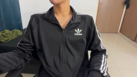 Snapshot of spaiseebuhnaanuh chatting on 09-23-25, 07:00 Roger online show from 09-23-25, 07:00