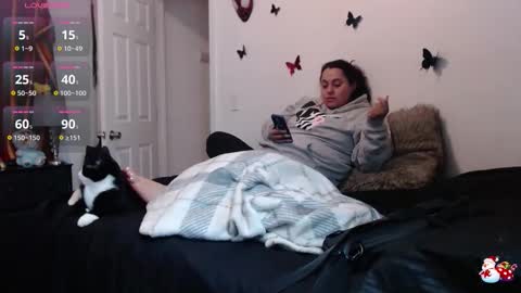 spanishcouple4255 online show from 12-16-25, 10:37