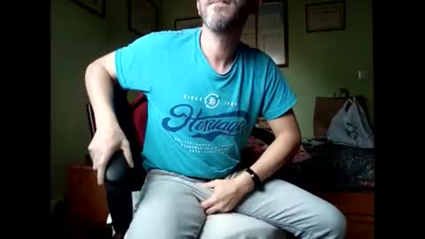 Manu  online show from 04-11-26, 03:27