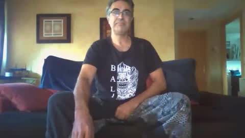 Snapshot of spanishshow chatting on 10-22-25, 04:07 spanishshow online show from 10-22-25, 04:07