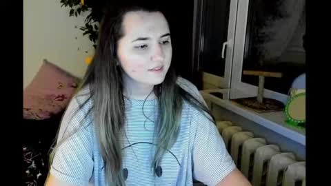 Snapshot of spanking_girls chatting on 12-24-24, 12:22 Evgenia online show from 12-24-24, 12:22