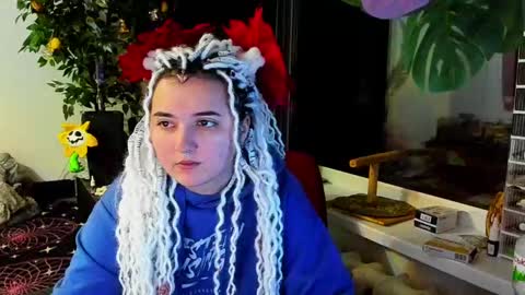 Snapshot of spanking_girls chatting on 01-07-25, 11:35 Evgenia online show from 01-07-25, 11:35