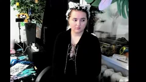 Snapshot of spanking_girls chatting on 01-20-25, 12:04 Evgenia online show from 01-20-25, 12:04