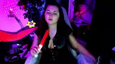 Snapshot of spanking_girls chatting on 10-24-25, 11:23 Evgenia online show from 10-24-25, 11:23