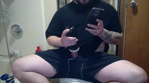 Snapshot of sparehamster chatting on 04-25-26, 03:09 sparehamster online show from 04-25-26, 03:09