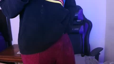 Snapshot of sparkle_pinuppp chatting on 01-05-25, 04:06 Tip 1 token Follow me on instagram Sparkle pinuppp online show from 01-05-25, 04:06