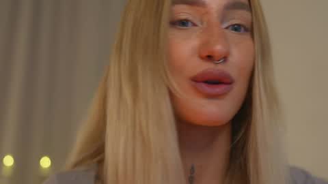 Snapshot of sparks__daisy chatting on 12-29-24, 02:52 DAISY online show from 12-29-24, 02:52