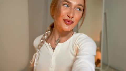 Snapshot of sparks__daisy chatting on 03-06-25, 06:26 DAISY online show from 03-06-25, 06:26