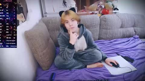 Snapshot of sparkyferret chatting on 11-22-25, 01:26 sparkyferret online show from 11-22-25, 01:26