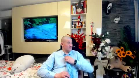 Snapshot of spartandaddy48 chatting on 04-29-26, 12:27 Spartan online show from 04-29-26, 12:27