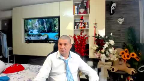 Snapshot of spartandaddy48 chatting on 05-01-26, 11:15 Spartan online show from 05-01-26, 11:15