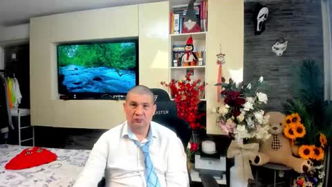 Snapshot of spartandaddy48 chatting on 05-03-26, 11:49 Spartan online show from 05-03-26, 11:49