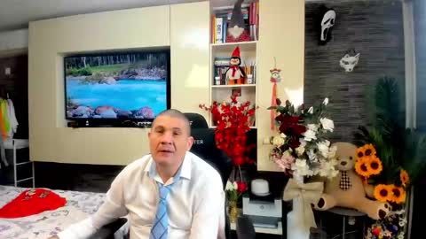 Snapshot of spartandaddy48 chatting on 05-03-26, 11:55 Spartan online show from 05-03-26, 11:55