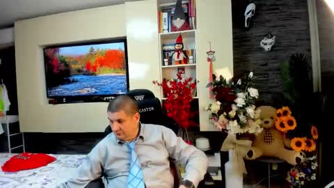 Snapshot of spartandaddy48 chatting on 05-12-26, 06:49 Spartan online show from 05-12-26, 06:49