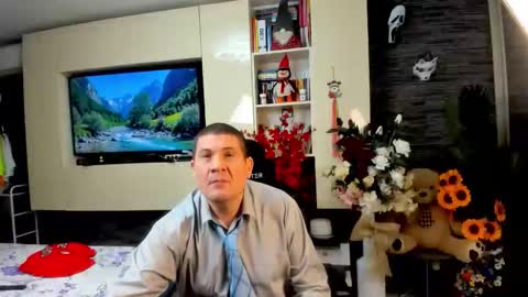 Snapshot of spartandaddy48 chatting on 05-16-26, 07:45 Spartan online show from 05-16-26, 07:45