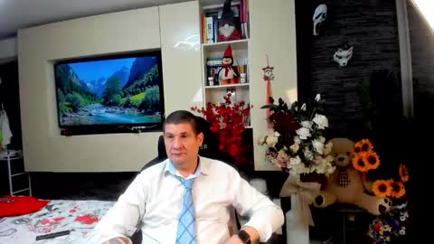Snapshot of spartandaddy48 chatting on 05-22-26, 12:07 Spartan online show from 05-22-26, 12:07