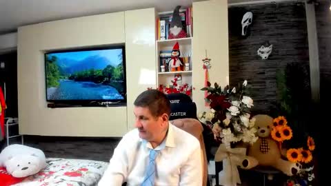 Snapshot of spartandaddy48 chatting on 05-31-26, 06:42 Spartan online show from 05-31-26, 06:42