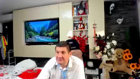 Snapshot of spartandaddy48 chatting on 06-02-26, 11:40 Spartan online show from 06-02-26, 11:40