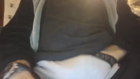 Snapshot of species98 chatting on 02-22-25, 11:13 species online show from 02-22-25, 11:13