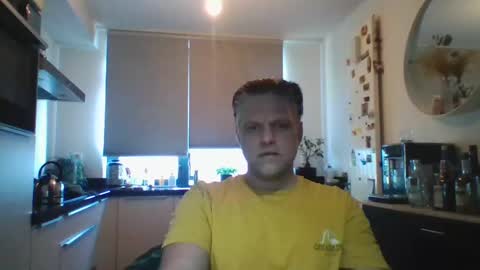 Snapshot of spectacularguy chatting on 02-21-25, 11:01 DutchDude online show from 02-21-25, 11:01