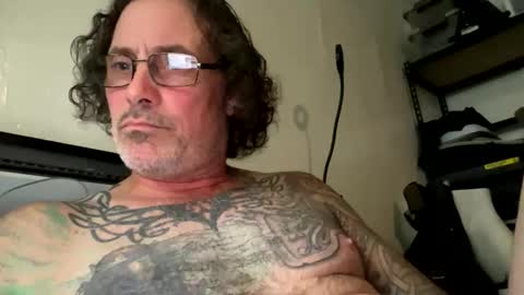 Snapshot of specter1972 chatting on 04-02-26, 11:13 specter1972 online show from 04-02-26, 11:13