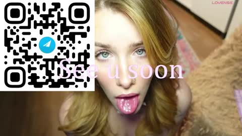 Snapshot of spicejessy chatting on 05-06-26, 05:57 your sweet Jessy online show from 05-06-26, 05:57