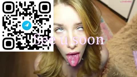 Snapshot of spicejessy chatting on 06-11-26, 08:56 your sweet Jessy online show from 06-11-26, 08:56