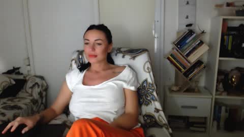 Carla online show from 09-19-25, 03:02