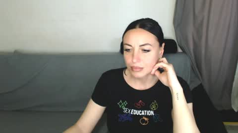 Snapshot of spicemint chatting on 04-18-26, 01:15 Carla online show from 04-18-26, 01:15