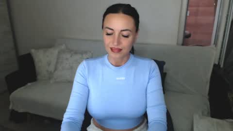 Snapshot of spicemint chatting on 05-22-26, 03:17 Carla online show from 05-22-26, 03:17