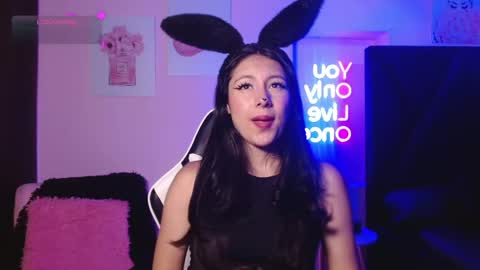Snapshot of spicy__scarlett chatting on 05-29-26, 01:42 scarlett online show from 05-29-26, 01:42
