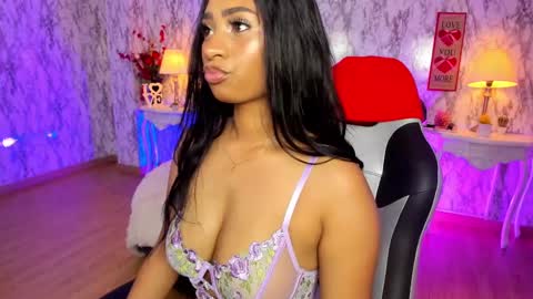 Amelia      GTM-5 817       IG Spicychoco am online show from 02-19-25, 01:17