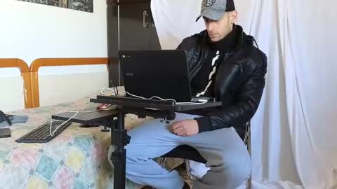 Marco. When Im offline you can view premium content in bio online show from 02-13-25, 09:30