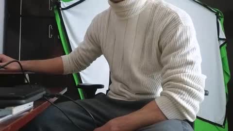 Marco. When Im offline you can view premium content in bio online show from 11-24-25, 12:27