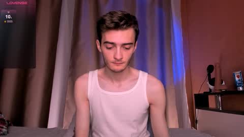 Snapshot of spider___man chatting on 10-14-25, 10:27 Spidey online show from 10-14-25, 10:27