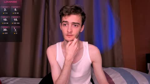 Snapshot of spider___man chatting on 10-16-25, 03:57 Spidey online show from 10-16-25, 03:57