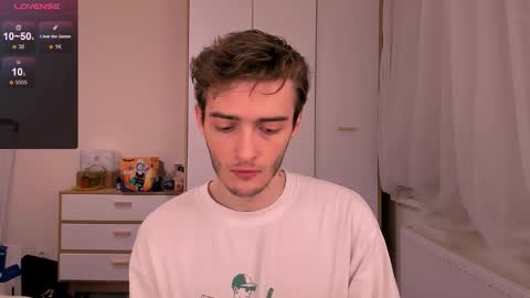 Snapshot of spider___man chatting on 11-26-25, 05:14 Spidey online show from 11-26-25, 05:14