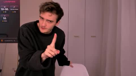 Snapshot of spider___man chatting on 11-30-25, 06:12 Spidey online show from 11-30-25, 06:12