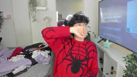 Snapshot of spider_baby_ chatting on 11-27-25, 10:34 spider_baby_ online show from 11-27-25, 10:34