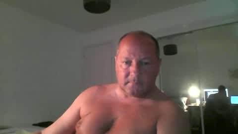 Snapshot of spidey1051a chatting on 05-21-26, 11:17 spidey1051a online show from 05-21-26, 11:17