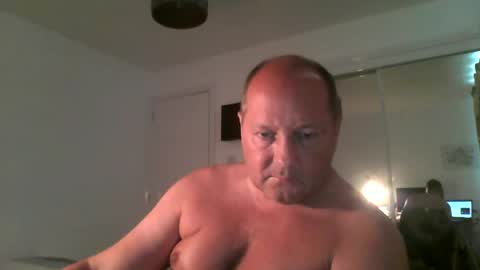Snapshot of spidey1051a chatting on 06-12-26, 10:47 spidey1051a online show from 06-12-26, 10:47
