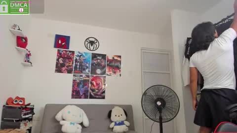 Snapshot of spideychill chatting on 12-17-25, 05:19 spideychill online show from 12-17-25, 05:19